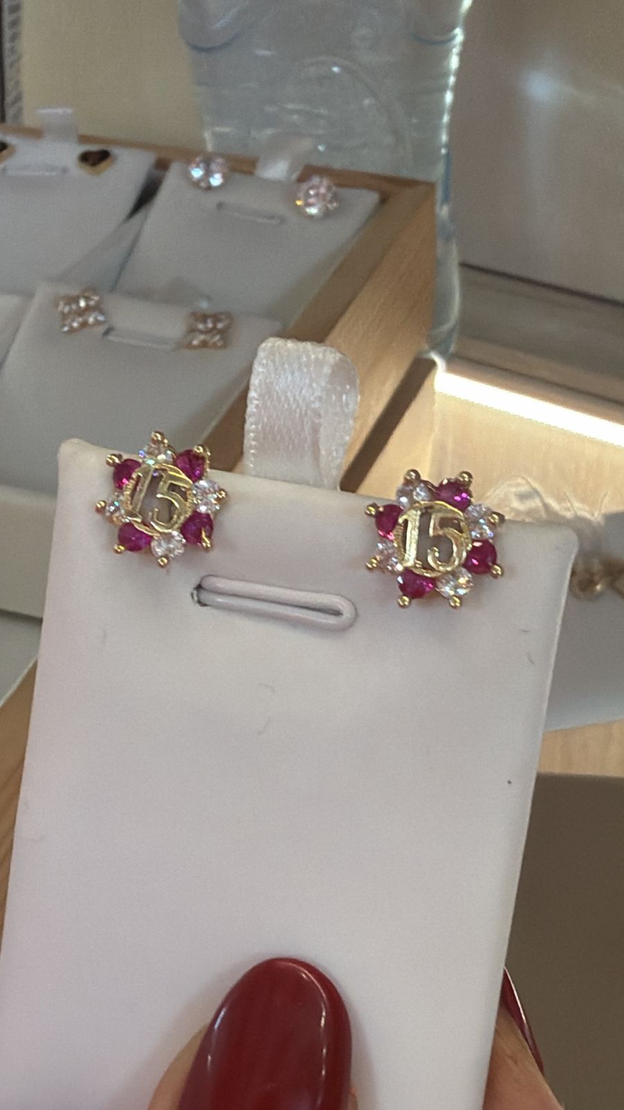 ARETES 15 AÑOS FLOR 14K 1.8G